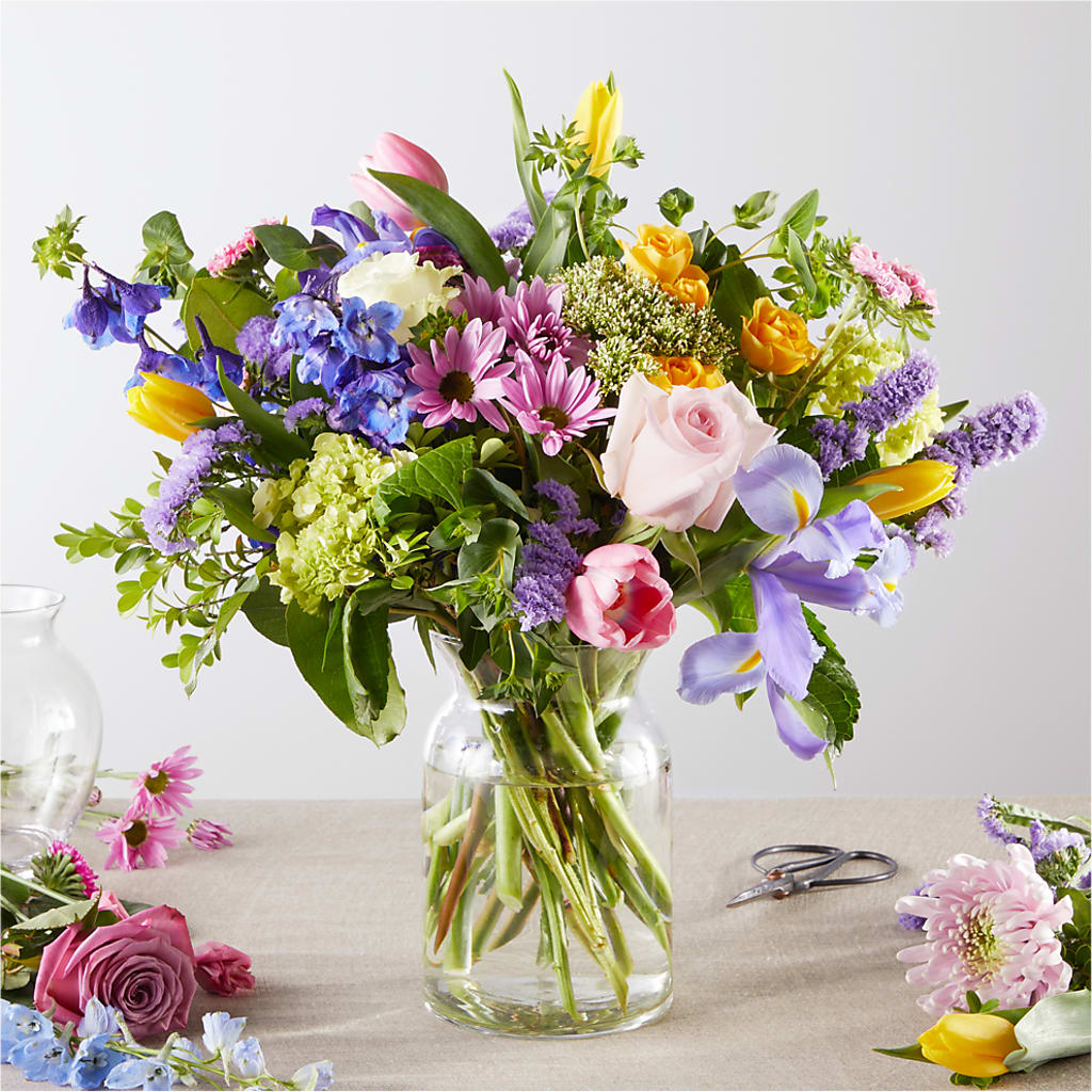 Pastel Tradition - A Florist Original – GIVENS FLOWERS & GIFTS LLC, Georgetown DE
