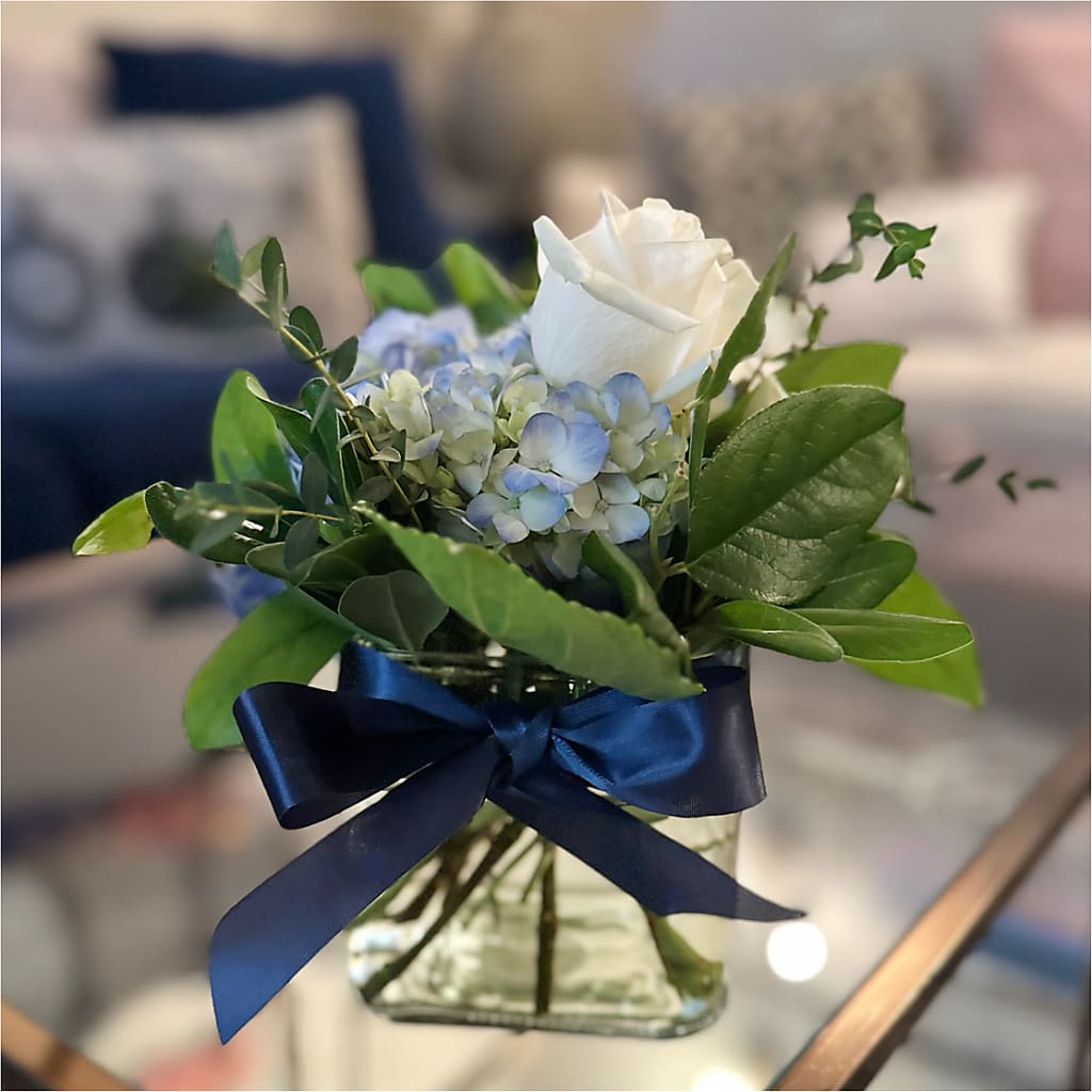 Sky Blue Delight Bouquet – GIVENS FLOWERS & GIFTS LLC, Georgetown DE