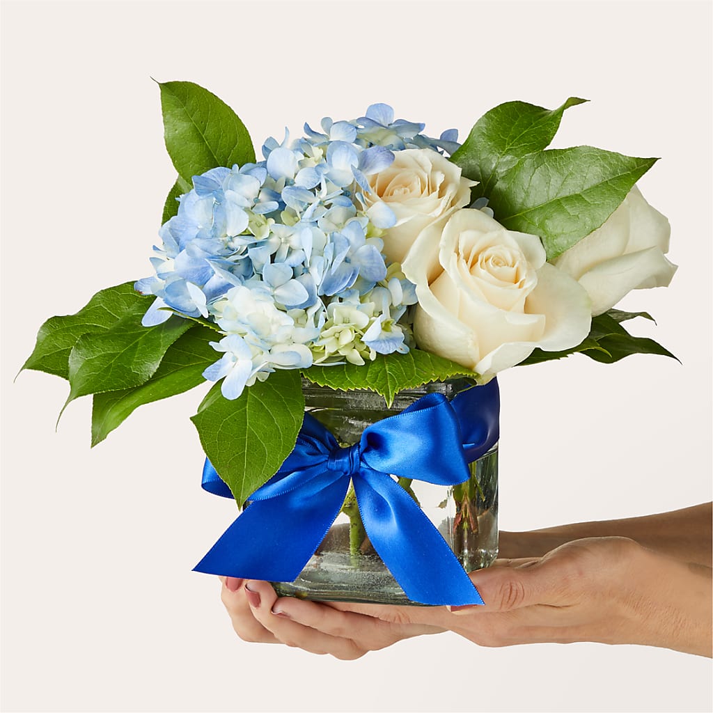 Sky Blue Delight Bouquet – GIVENS FLOWERS & GIFTS LLC, Georgetown DE