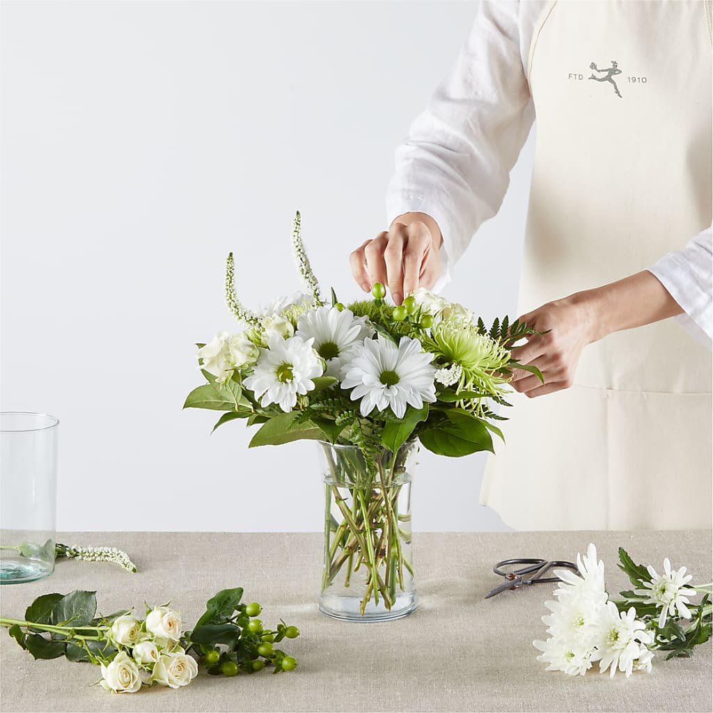 Irish Garden - A Florist Original – GIVENS FLOWERS & GIFTS LLC, Georgetown DE