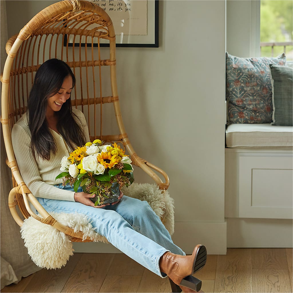 Luminous Morning Bouquet – GIVENS FLOWERS & GIFTS LLC, Georgetown DE