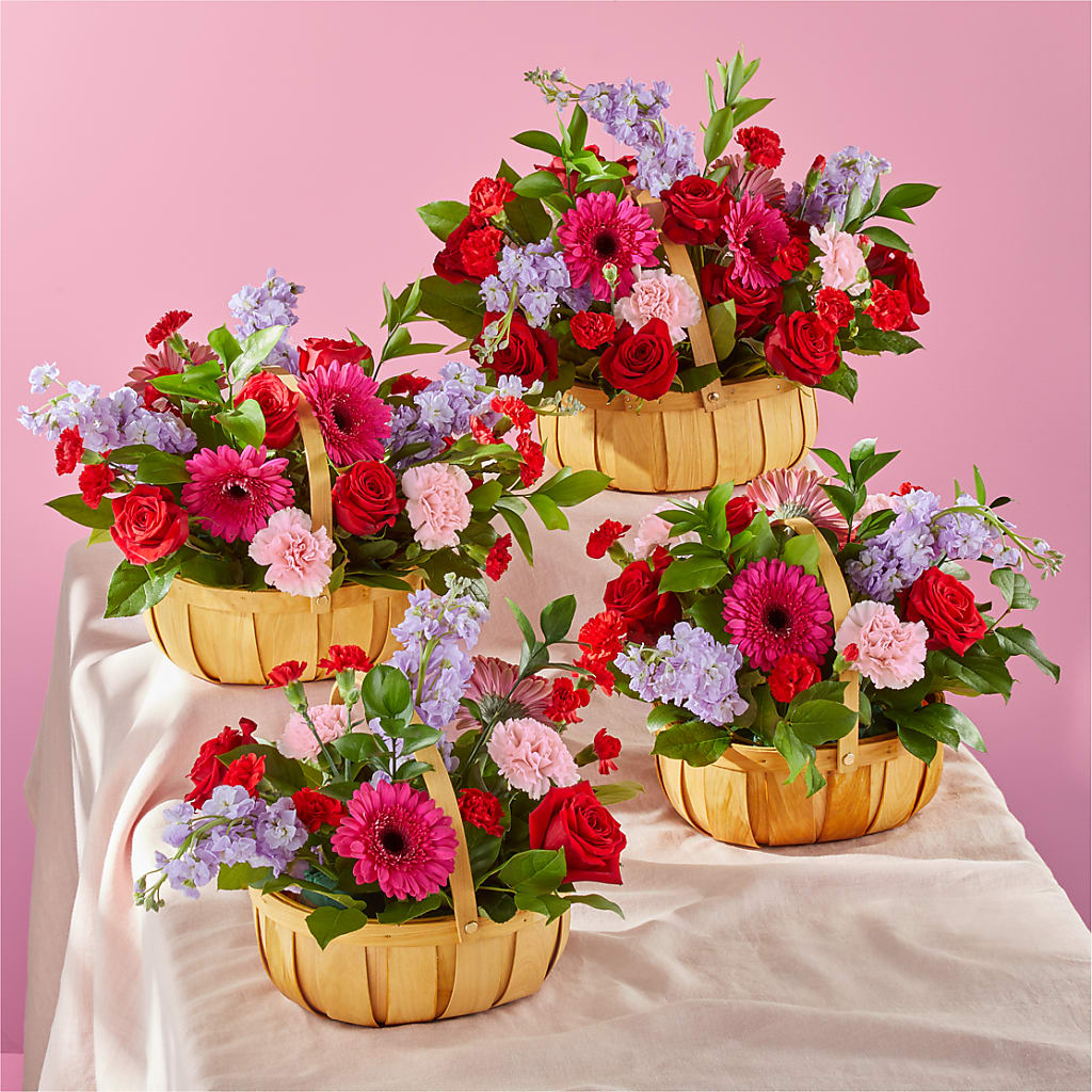 Pink Picnic Basket – GIVENS FLOWERS & GIFTS LLC, Georgetown DE