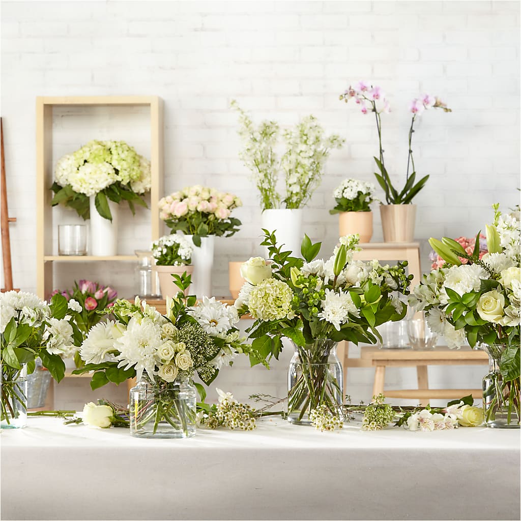 Classic Ivory – A Florist Original – GIVENS FLOWERS & GIFTS LLC, Georgetown DE