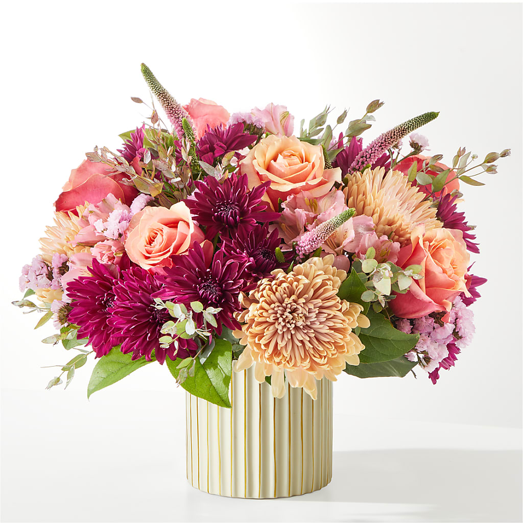 Berry Cobbler Bouquet with Ivory Vase – GIVENS FLOWERS & GIFTS LLC, Georgetown DE