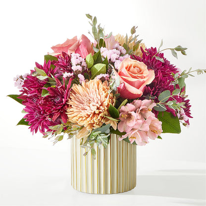 Berry Cobbler Bouquet with Ivory Vase – GIVENS FLOWERS & GIFTS LLC, Georgetown DE